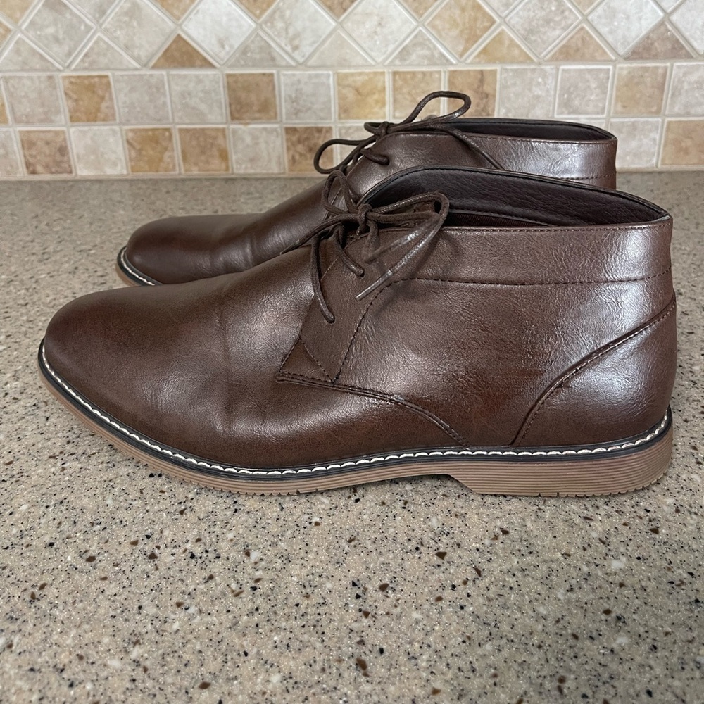 London Fog Men’s Blackburn Chukka Boots in Brown Size 10.5 - Picture 3 of 10